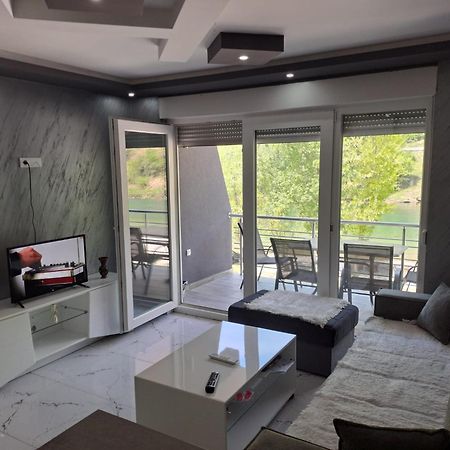 Zlatna Plaza Apartamento Bratunac Exterior foto