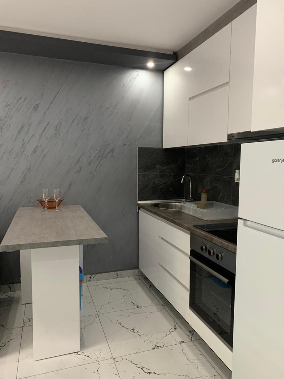 Zlatna Plaza Apartamento Bratunac Exterior foto