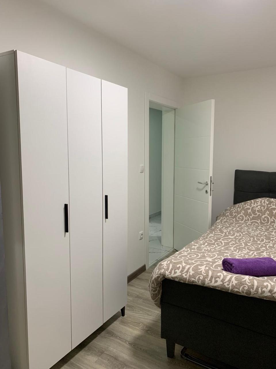 Zlatna Plaza Apartamento Bratunac Exterior foto