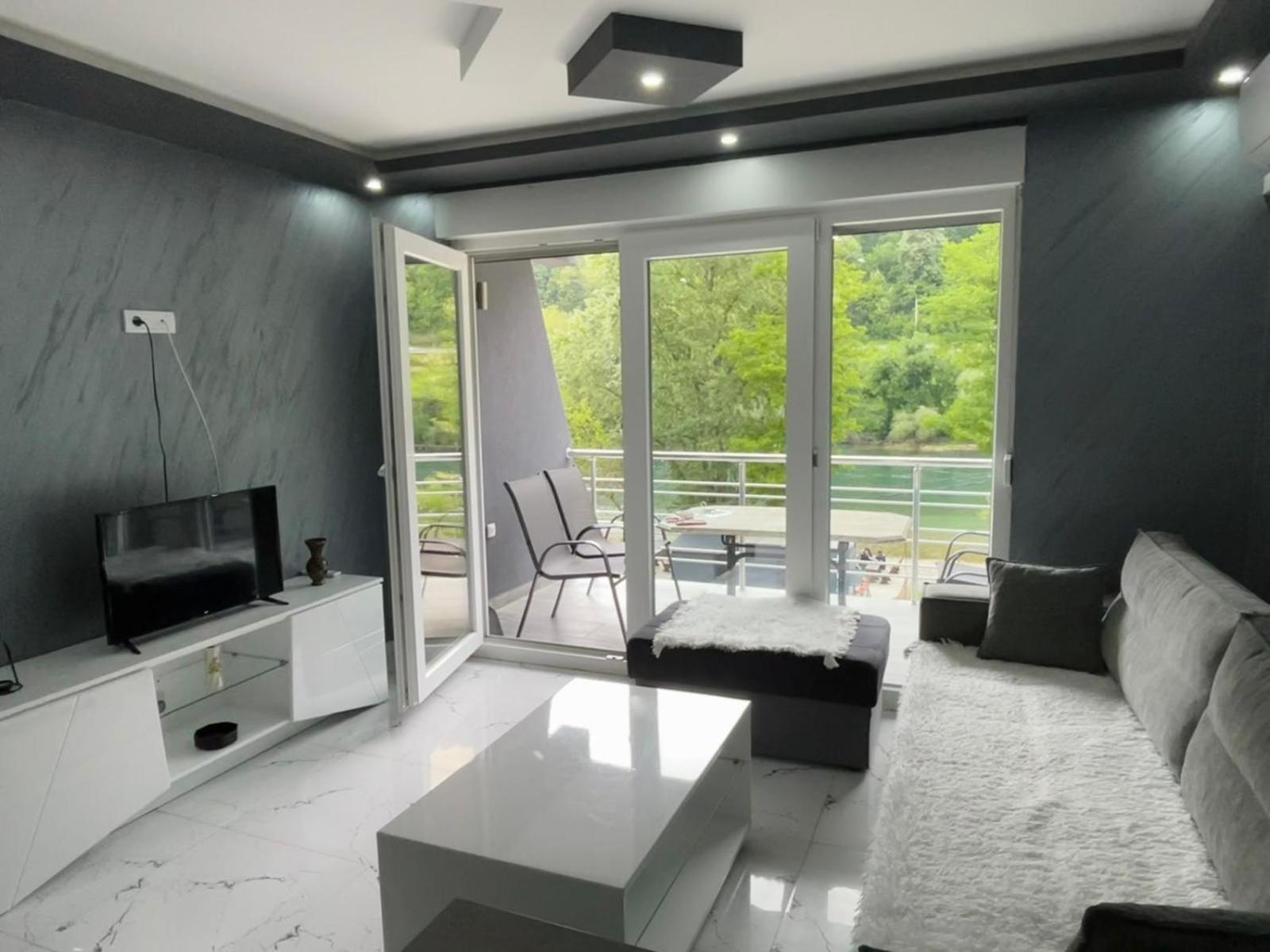 Zlatna Plaza Apartamento Bratunac Quarto foto