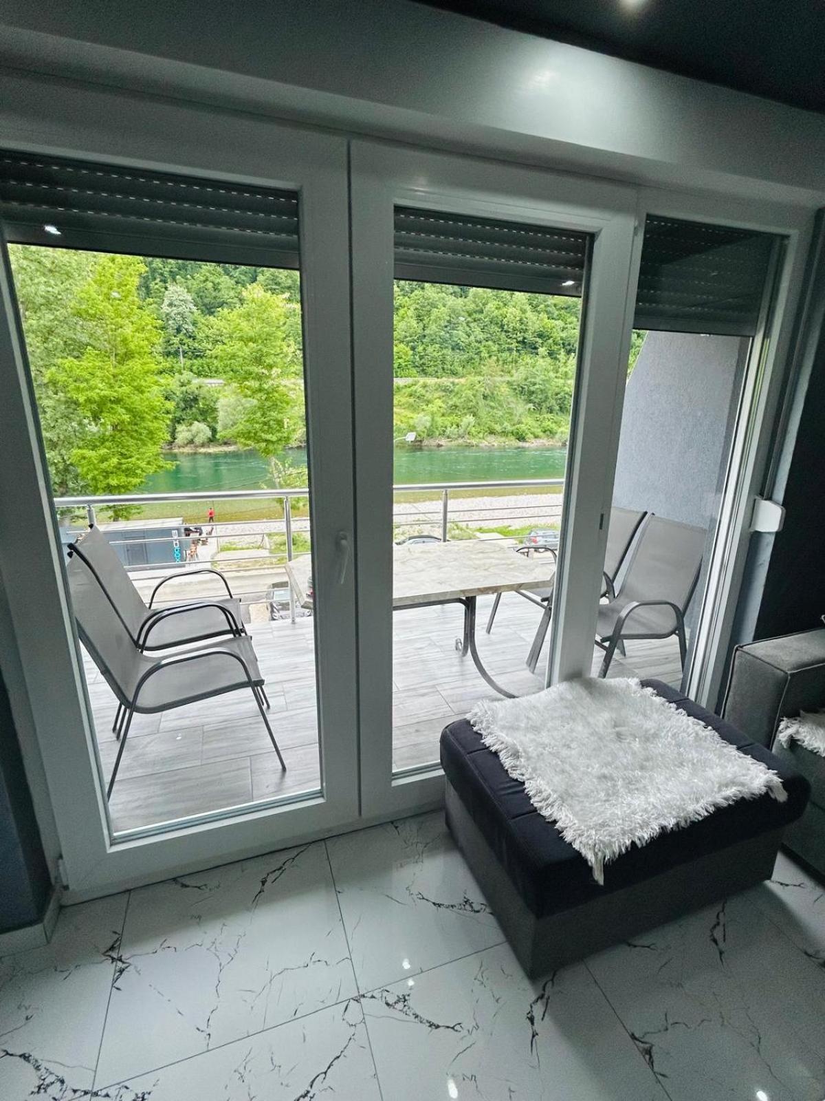 Zlatna Plaza Apartamento Bratunac Quarto foto